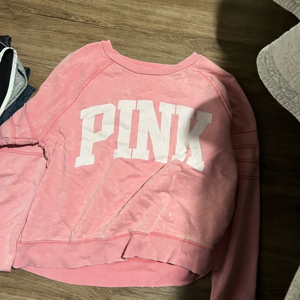PINK Victoria’s Secret crewneck